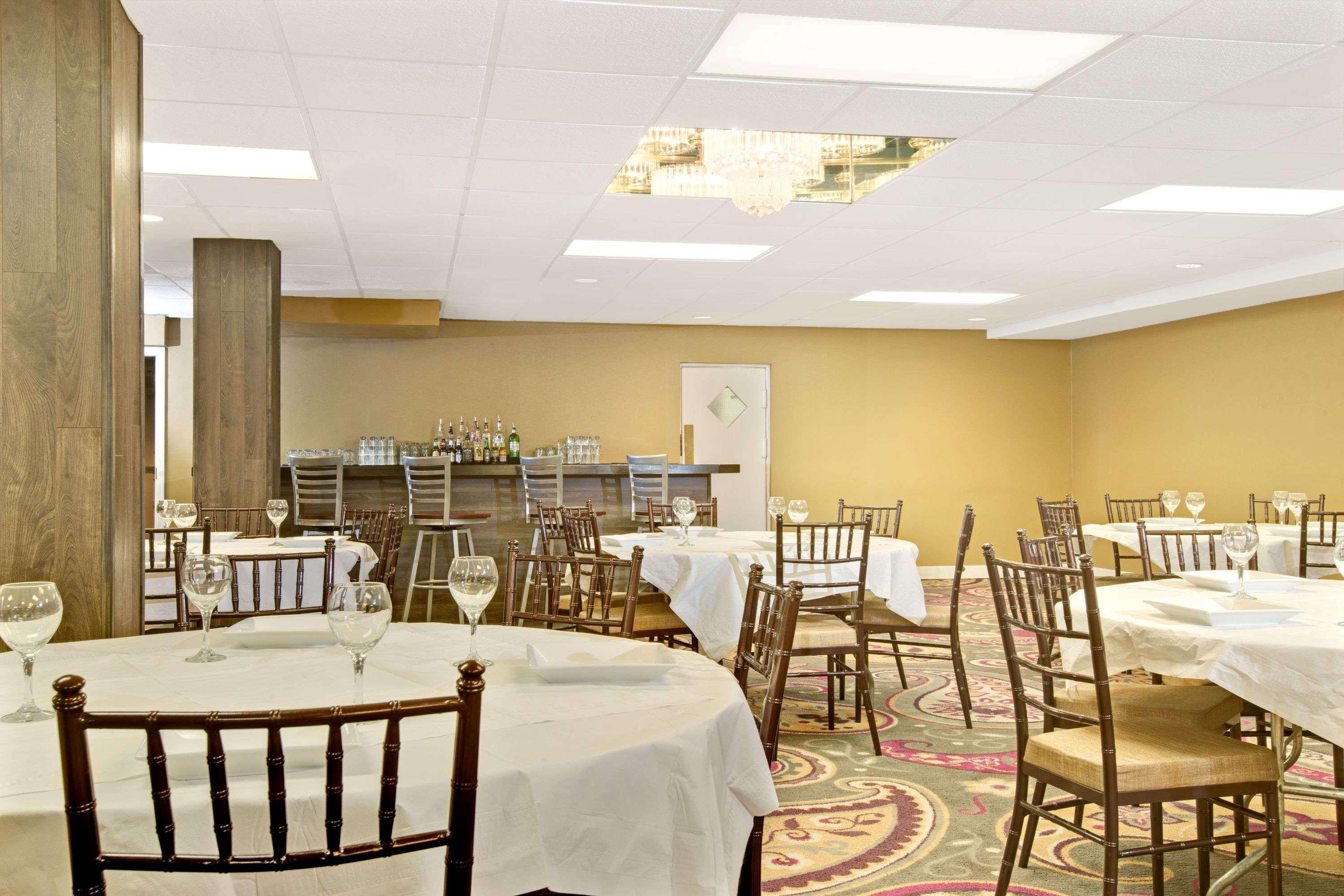 Days Inn By Wyndham Towson Exterior photo