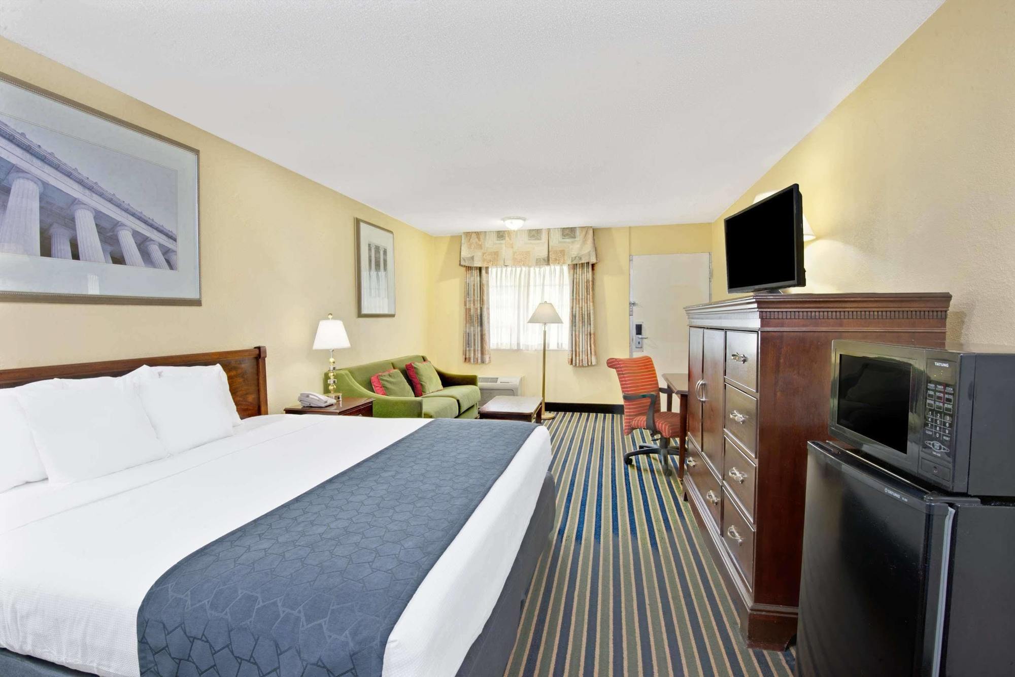 Days Inn By Wyndham Towson Exterior photo